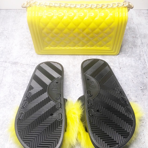 SOLD-Matching Jelly Purse Bag Faux Fur Slides Sz 8 - Picture 4 of 7